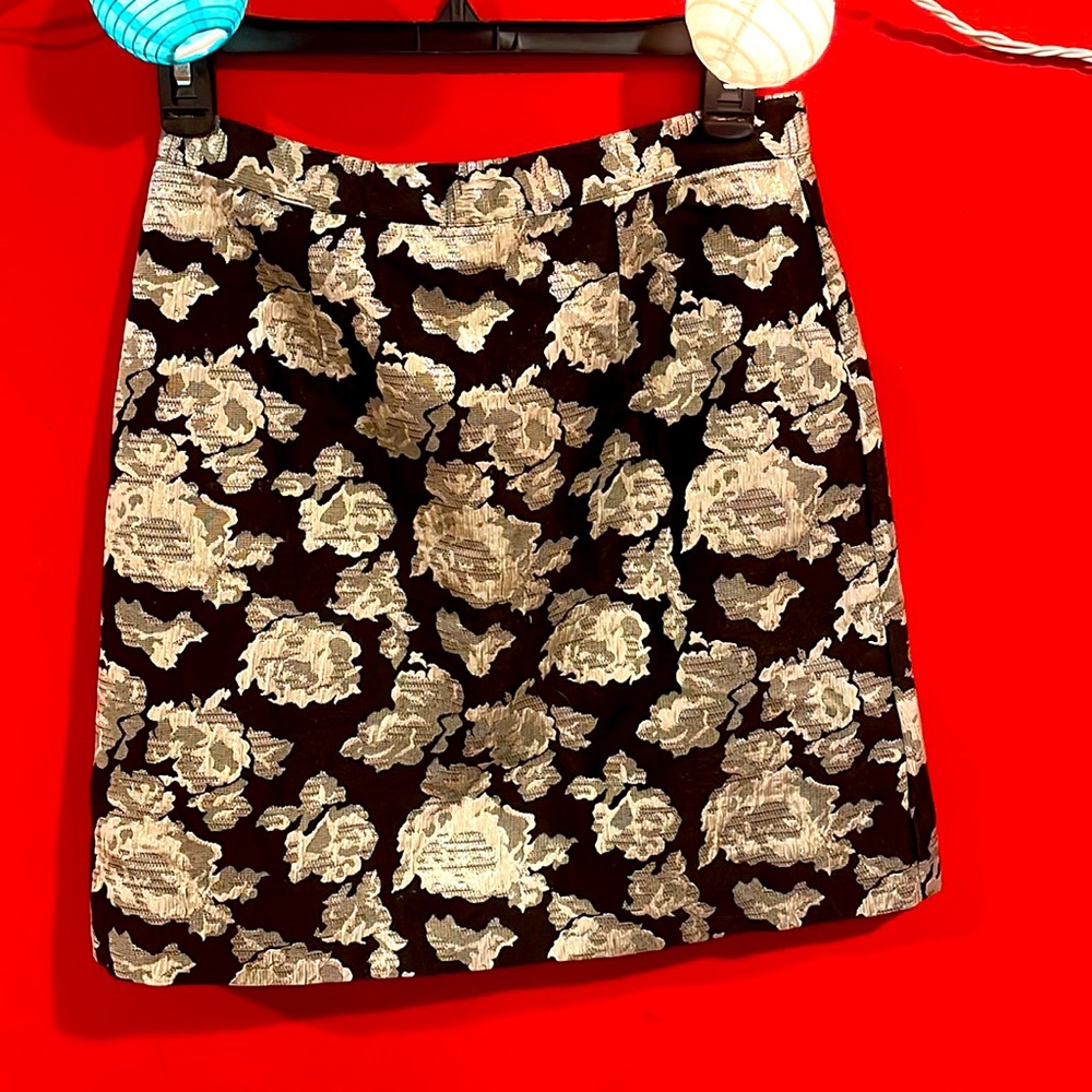 Adrienne Vittadini above the knee skirt